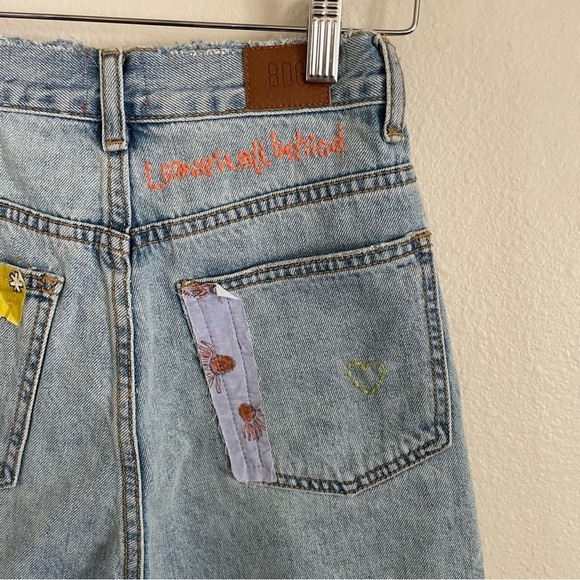 Urban Outfitters BDG Patchwork A-Line Denim Shorts Embroidered Size 24 - Picture 7 of 11